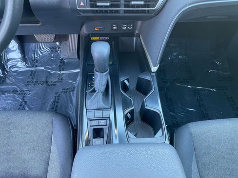 Used 2025 Toyota Camry LE image 40