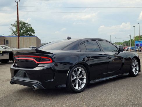 Used 2019 Dodge Charger R/T w/ Blacktop Package RWD image 6