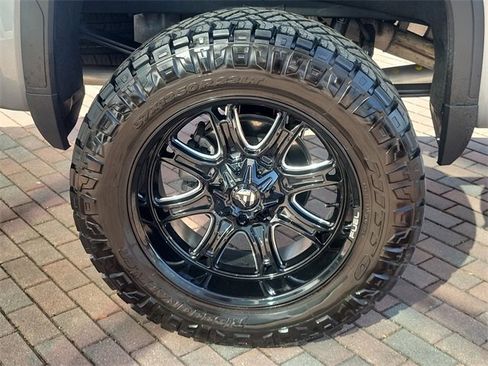 Used 2024 GMC Sierra 1500 AT4 w/ Technology Package image 5