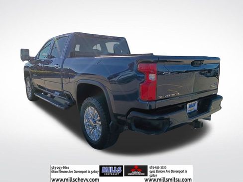Used 2023 Chevrolet Silverado 2500 High Country w/ Technology Package image 8