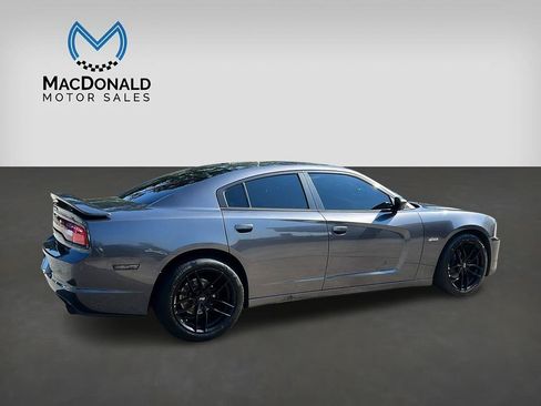 Used 2014 Dodge Charger SXT RWD image 7