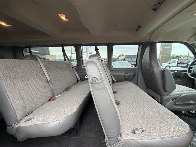 Used 2025 Chevrolet Express 3500 LT w/ LT Preferred Equipment Group RWD image 23