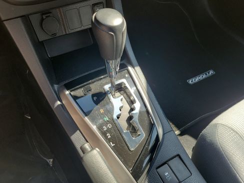 Used 2014 Toyota Corolla L FWD image 24