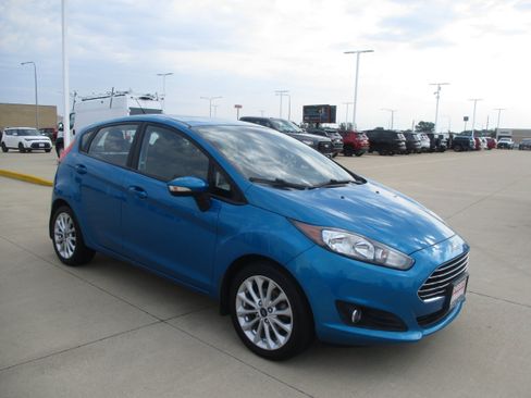 Used 2014 Ford Fiesta SE w/ Equipment Group 201A FWD image 7