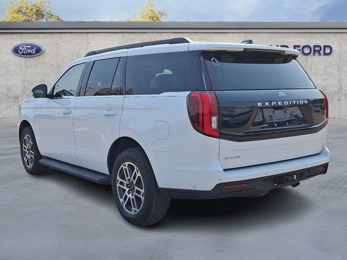 Used 2025 Ford Expedition Active AWD/4WD image 4
