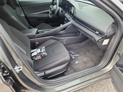 New 2025 Hyundai Elantra SEL w/ Cargo Package image 9