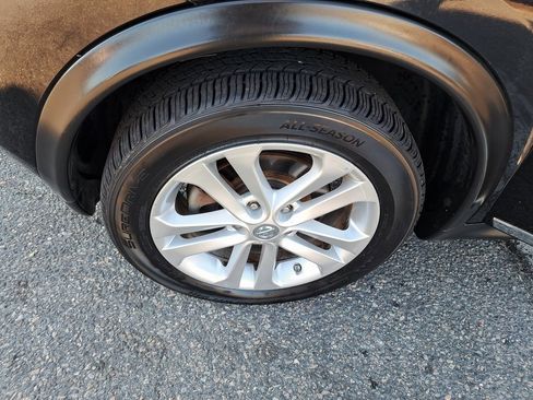 Used 2012 Nissan Juke SL w/ Chrome Pkg image 27