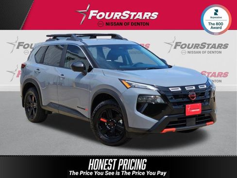Used 2025 Nissan Rogue SV AWD/4WD image 1