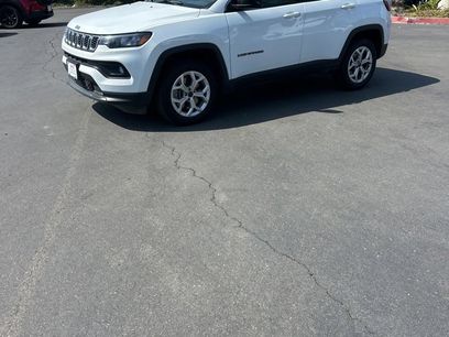 Used 2025 Jeep Compass Latitude w/ Sun & Sound Group