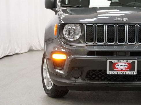 Used 2023 Jeep Renegade Latitude AWD/4WD image 6