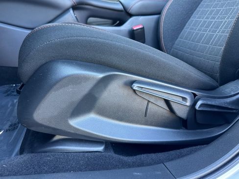 Used 2025 Honda HR-V Sport image 15