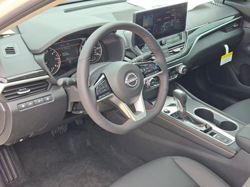 New 2026 Nissan Altima 2.5 SR FWD image 11
