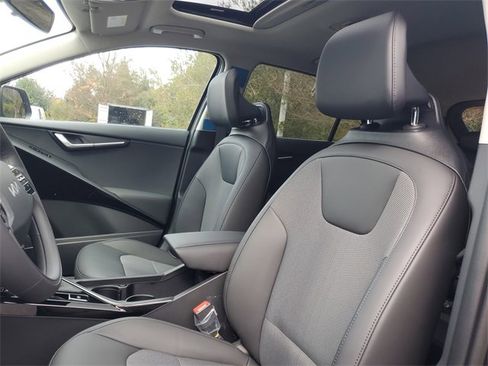 New 2026 Kia Niro EX image 14