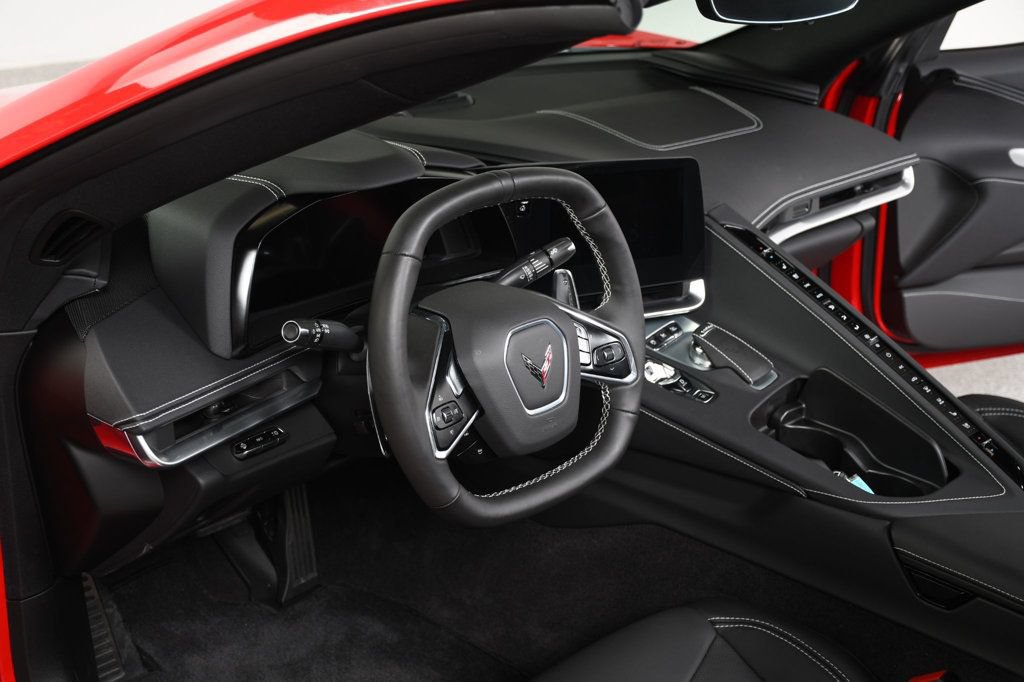 Used 2023 Chevrolet Corvette Stingray Preferred Conv w/ Z51 Performance Package RWD image 32