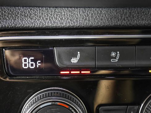 Used 2022 Volkswagen Atlas Cross Sport SEL Premium R-Line image 10