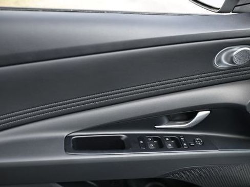 New 2026 Hyundai Elantra Limited FWD image 8