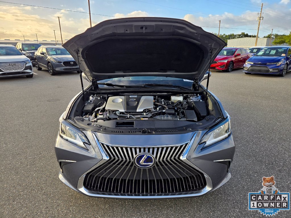 Used 2020 Lexus ES 300h w/ Premium Package FWD image 17