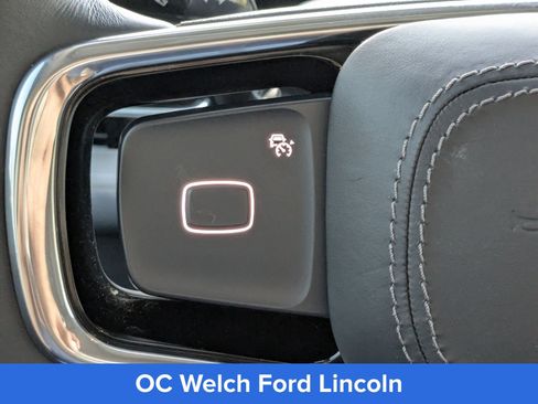 Certified 2025 Lincoln Navigator Reserve AWD/4WD image 31