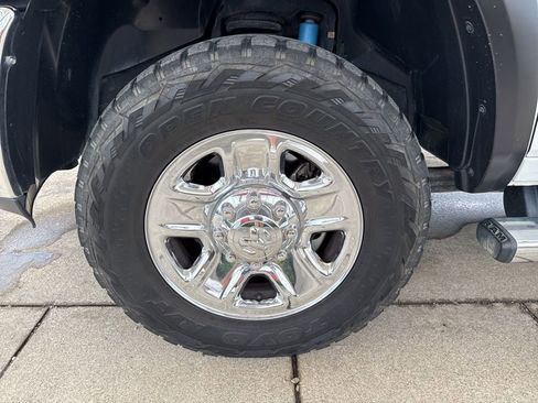 Used 2018 RAM 2500 Tradesman w/ Chrome Appearance Group image 27