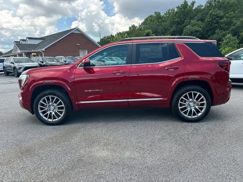 New 2026 GMC Terrain Denali w/ LPO, Floor Liner Package AWD/4WD image 9