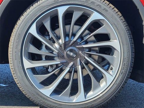 New 2025 Lincoln Aviator Reserve image 17