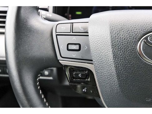 Used 2025 Toyota Camry SE w/ Multimedia Upgrade Package FWD image 15
