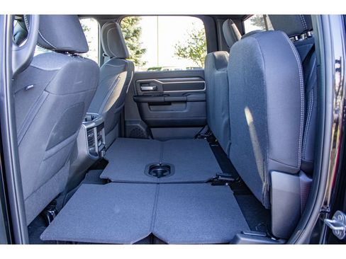 Certified 2025 RAM 2500 Big Horn AWD/4WD image 20