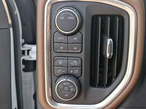 Certified 2020 Chevrolet Silverado 2500 High Country w/ Z71 Off-Road Package AWD/4WD image 27