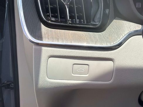 Used 2023 Volvo XC60 B5 Plus w/ Protection Package Premier FWD image 28
