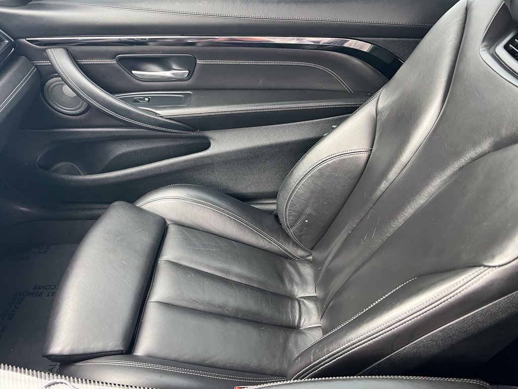 Used 2016 BMW M4 Convertible RWD image 17