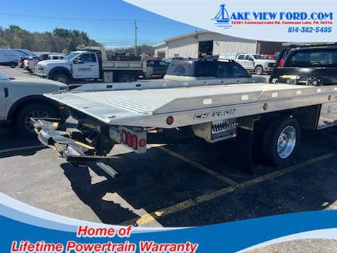 Used 2023 Ford F550 4x4 Regular Cab Super Duty image 6