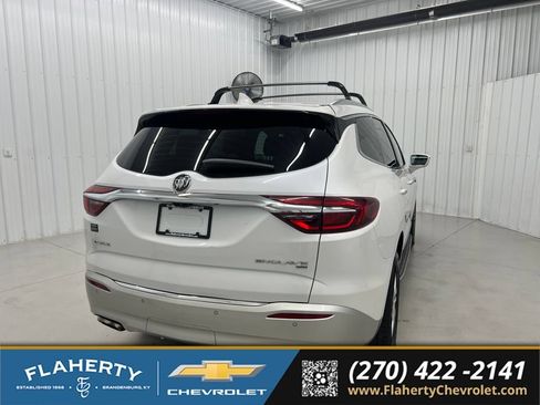 Used 2018 Buick Enclave Premium w/ LPO, Hit The Road Package AWD/4WD image 3