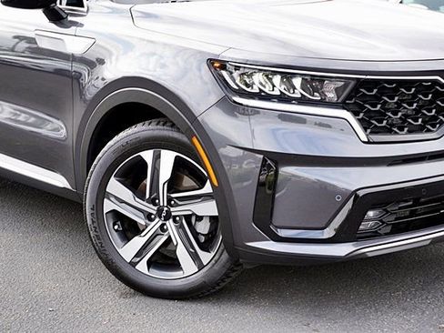 Used 2023 Kia Sorento EX AWD/4WD image 4