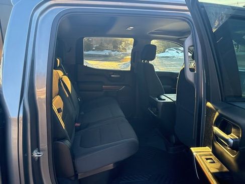 Used 2020 Chevrolet Silverado 1500 LT Trail Boss image 14