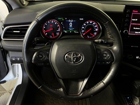 Used 2022 Toyota Camry XSE w/ Navigation Package FWD image 9