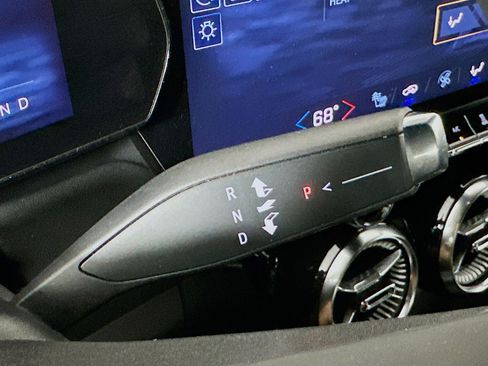Used 2024 Chevrolet Blazer EV LT AWD/4WD image 25