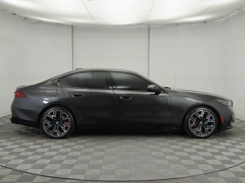 Certified 2024 BMW i5 eDrive40i w/ Executive Package image 4