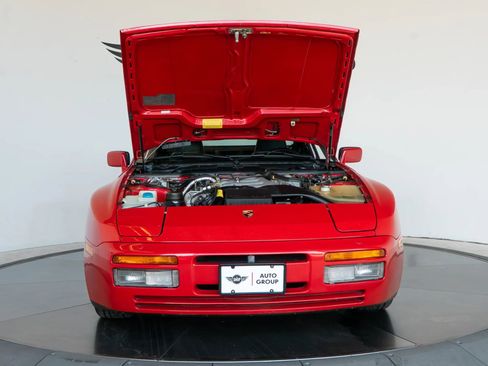 Used 1989 Porsche 944 Turbo image 94