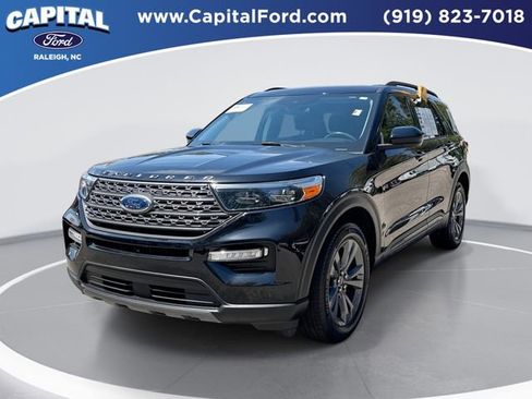 Certified 2023 Ford Explorer XLT w/ Equipment Group 202A AWD/4WD image 1