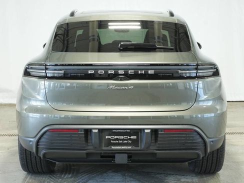 New 2026 Porsche Macan 4 Electric image 12