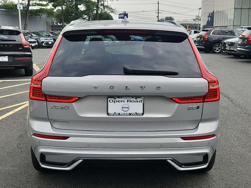 Certified 2024 Volvo XC60 B5 Plus w/ Climate Package AWD/4WD image 5