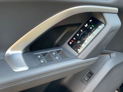 New 2025 Audi Q5 Prestige image 21