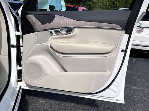 Used 2023 Volvo XC90 B6 Plus w/ Protection Package Premier image 22