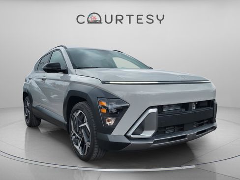 New 2026 Hyundai Kona SEL Premium image 4