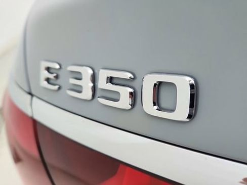Used 2024 Mercedes-Benz E 350 4MATIC Sedan image 17