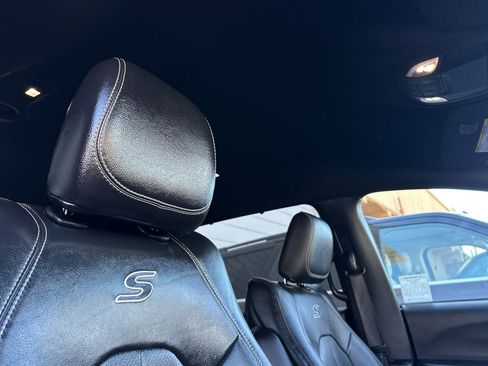 Used 2022 Chrysler Pacifica Touring-L w/ S Appearance Package image 17