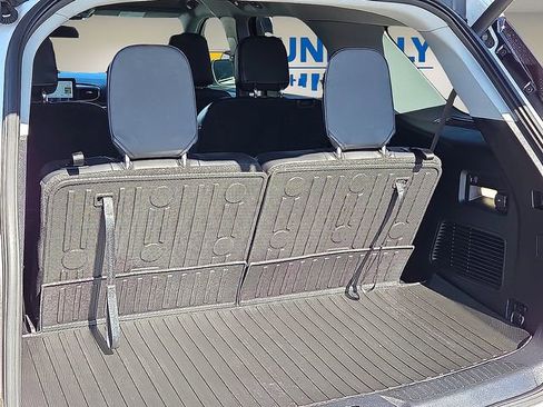 Used 2021 Ford Explorer XLT w/ Equipment Group 202A image 11