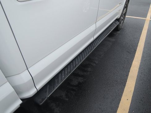 Used 2017 Ford F150 XLT w/ Equipment Group 302A Luxury image 10