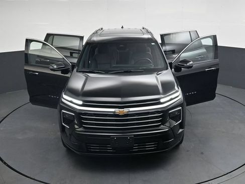 Used 2026 Chevrolet Traverse High Country w/ LPO, Floor Liner Package AWD/4WD image 39