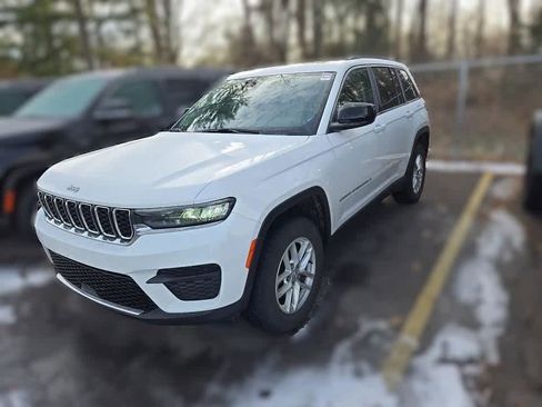 Used 2023 Jeep Grand Cherokee Laredo w/ Luxury Tech Group I image 4